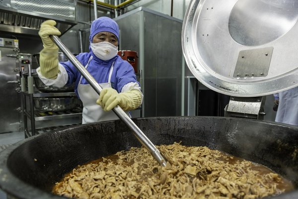 GLOBALink | 'Central Kitchen' Provides Nutritious Meals for Students in Lhasa of SW China's Tibet