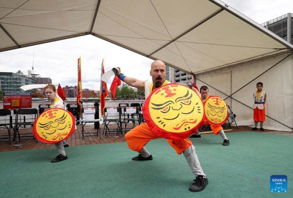 2022 UK Chinese Dragon Boat Festival Celebrated in Salford
