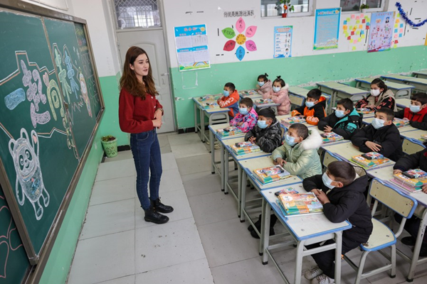 Balanced Development of Education Benefits Students of All Ethnic Groups in Xinjiang