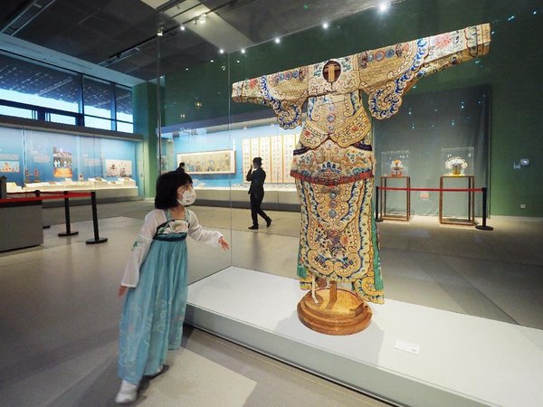 Online Platforms Connect Intangible Cultural Heritage and Modern Life in China