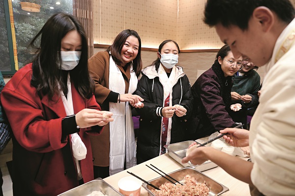 Tibetan Students Receive Care, Education in Wuhan