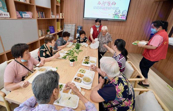 Fuzhou Promotes Community-Based Care for Elderly People