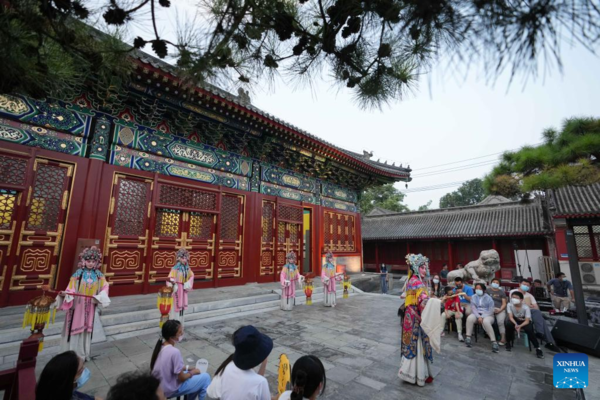 Opera Performances Staged at Miaoying Temple in Beijing