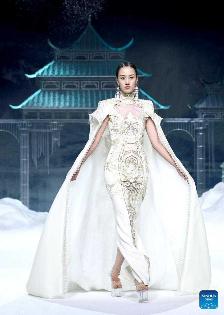 China Fashion Week S/S 2023 Kicks off in Beijing