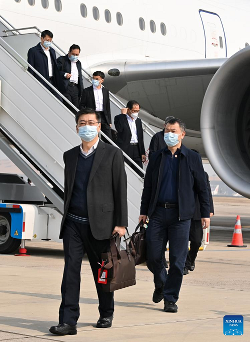 Delegates to CPC National Congress Arrive in Beijing