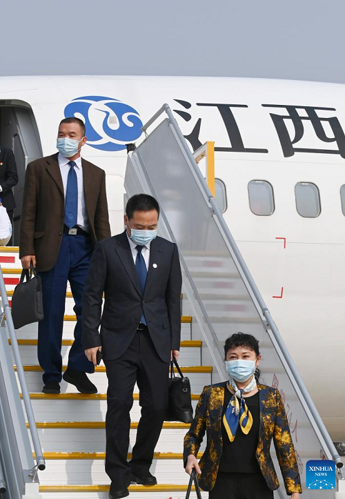 Delegates to CPC National Congress Arrive in Beijing