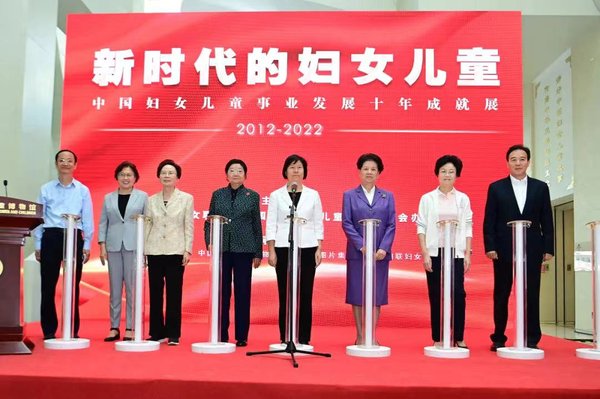 VOX POPULI: LDP lawmakers’ remarks about political funds create a paradox