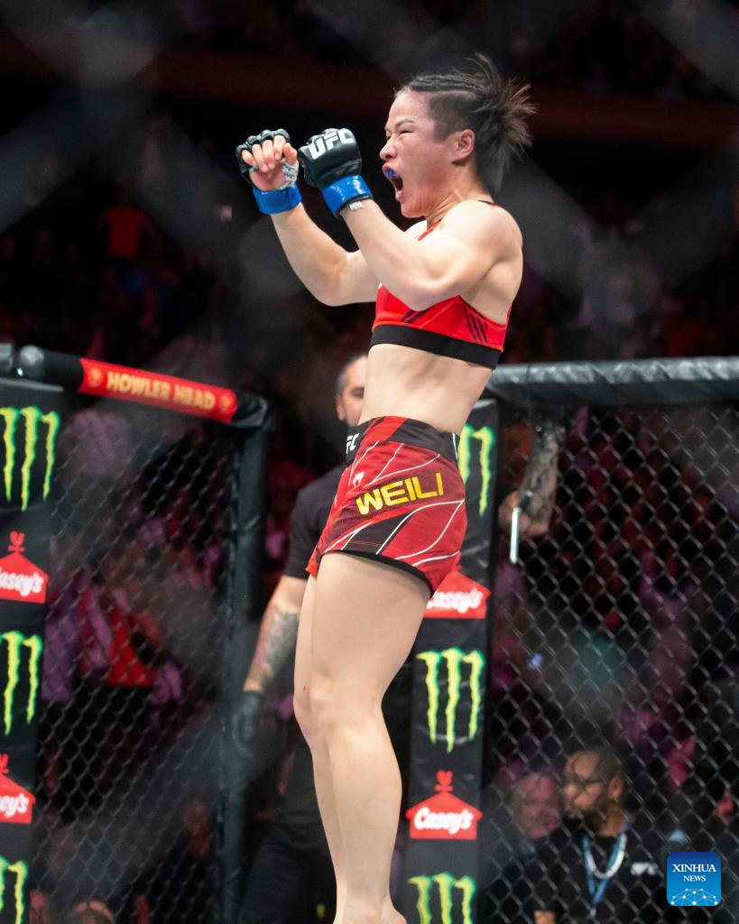 Zhang Regains UFC Strawweight Gold, Adesanya Dethroned