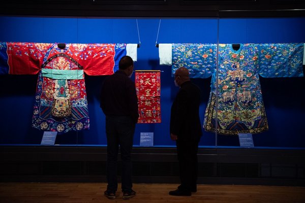 Asia Album: Palace Museum's Spring Festival Collections of Qing Dynasty Exhibited in Macao