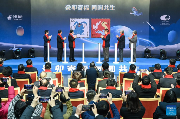 China's Tianjin launches 1st roadway for intelligent connected vehicles
