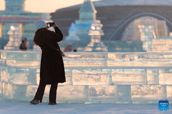 39th Harbin Int'l Ice and Snow Festival Held in NE China