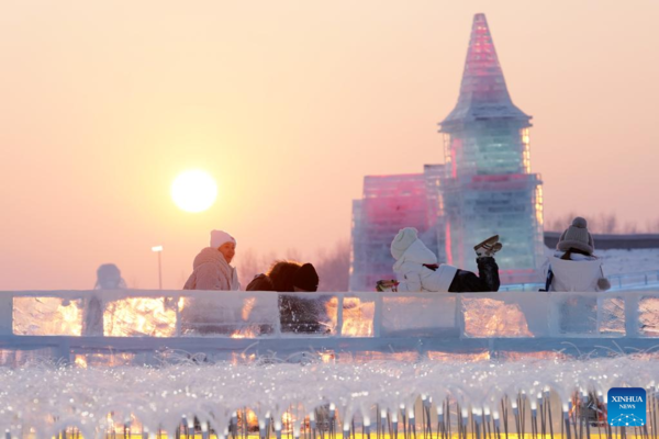 39th Harbin Int'l Ice and Snow Festival Held in NE China