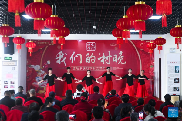 Performance Held to Greet Upcoming Spring Festival in Huzhou, E China