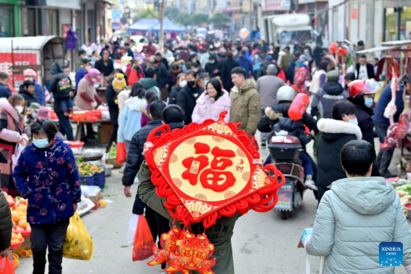 China activates emergency response to rain, snowstorms amid holiday traffic peak