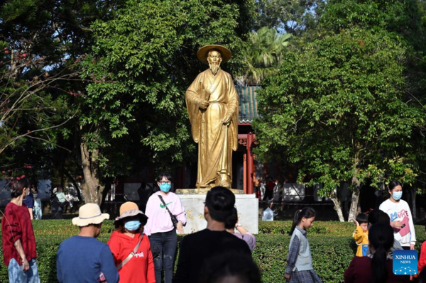 People Have Fun During Spring Festival Holiday