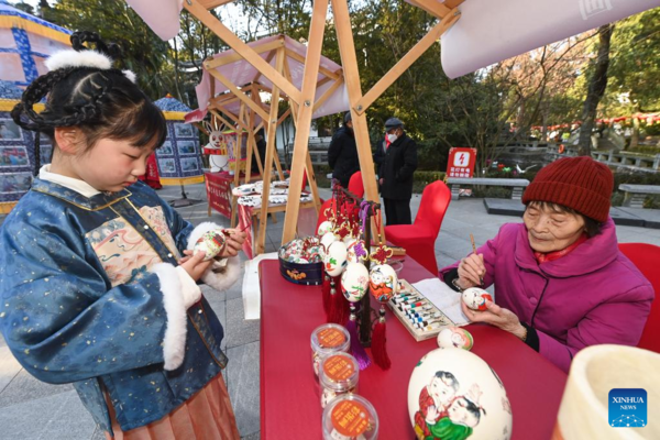 Aoshan Lantern Festival Kicks off in E China's Zhejiang