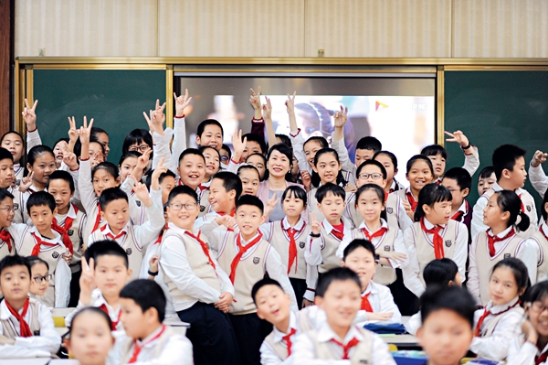 Lan Zhen: Striving to Improve China's Rural Education