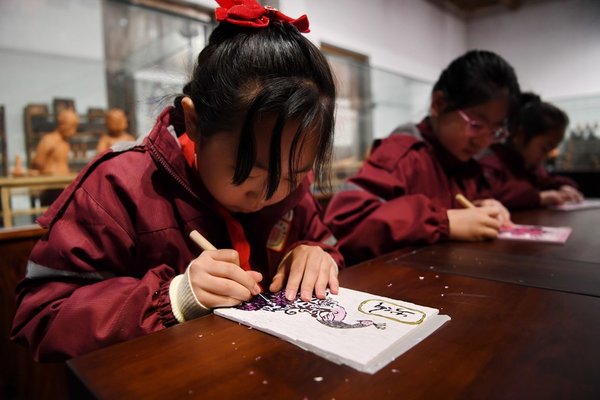 Wuqiang Woodblock New Year Painting Promoted in N China's Hebei