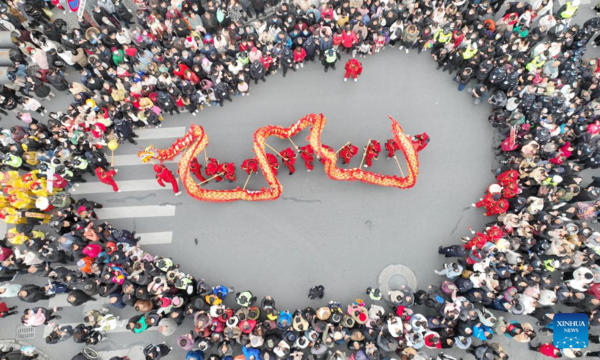 Various Folk Cultural Activities Held to Celebrate Lantern Festival in China