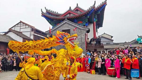 Various Folk Cultural Activities Held to Celebrate Lantern Festival in China