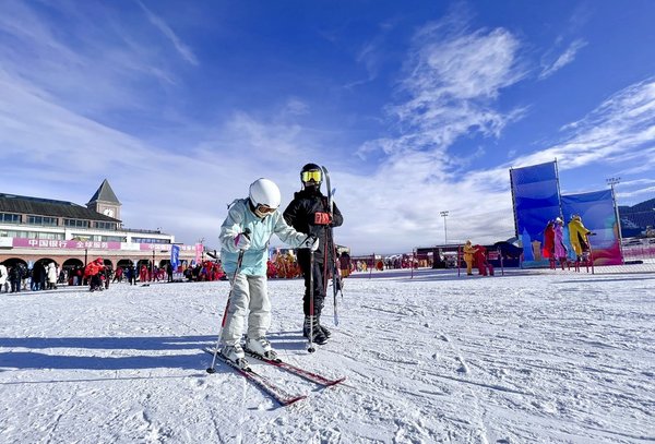 Xinhua Headlines: Winter Sports Boom Brings Brighter Future for Xinjiang Residents