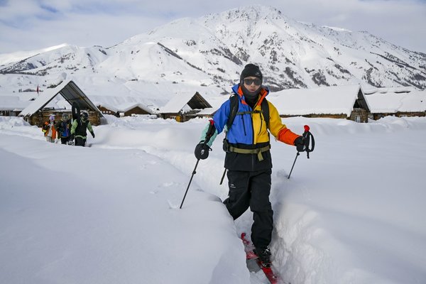 Xinhua Headlines: Winter Sports Boom Brings Brighter Future for Xinjiang Residents