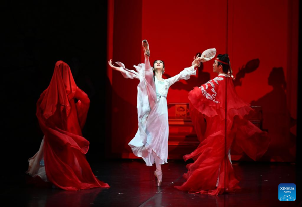 Ballet 'A Dream of Red Mansions' Performed at Beijing Tianqiao Theater