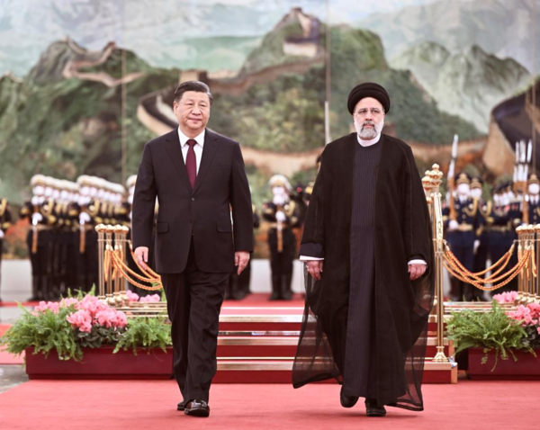 Xi Holds Talks with Iranian President, Eyeing New Progress in Ties