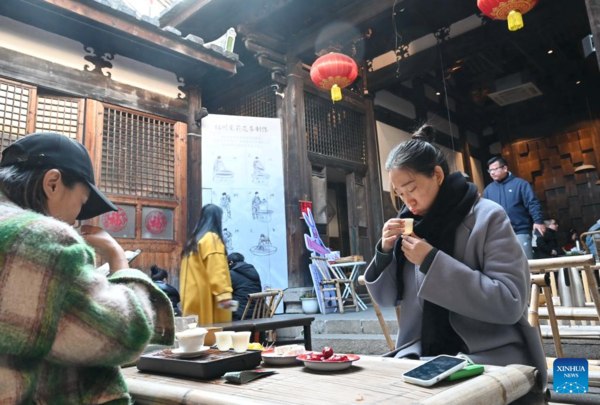 Tea Houses Thrive in Fuzhou, SE China