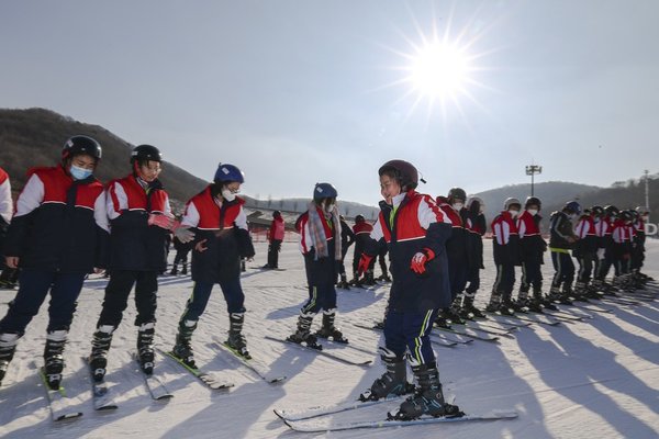 Chinese Students Embrace Winter Sports at Ski Resorts in PE Class
