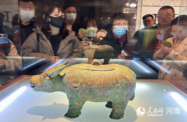 Museum of Yin Ruins in C China's Henan Attracts Crowds
