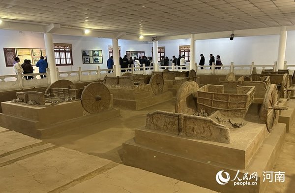 Museum of Yin Ruins in C China's Henan Attracts Crowds