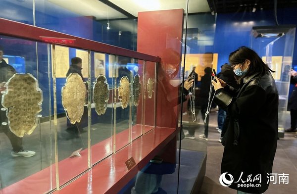 Museum of Yin Ruins in C China's Henan Attracts Crowds