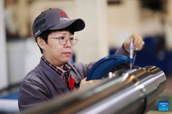 Women Workers in NE China Play Active Role in Various Workplaces