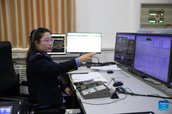 Women Workers in NE China Play Active Role in Various Workplaces