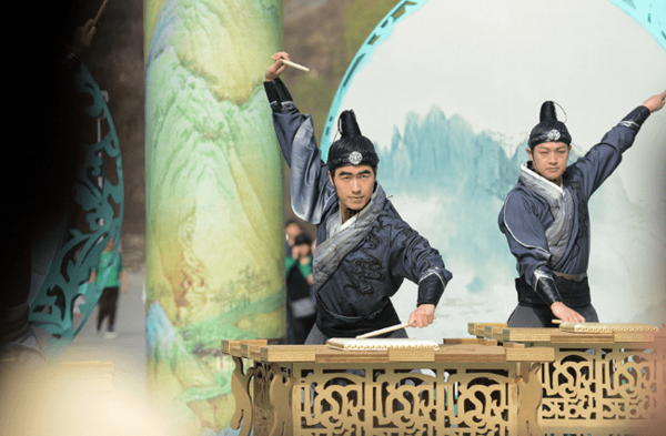 Yuntai Mountain Hanfu Huazhao Festival Kicks off in C China's Henan
