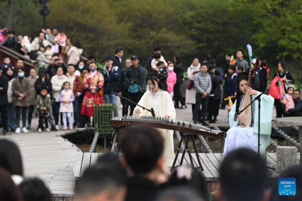 Activities Held to Celebrate Hua Zhao Jie in Hangzhou, E China