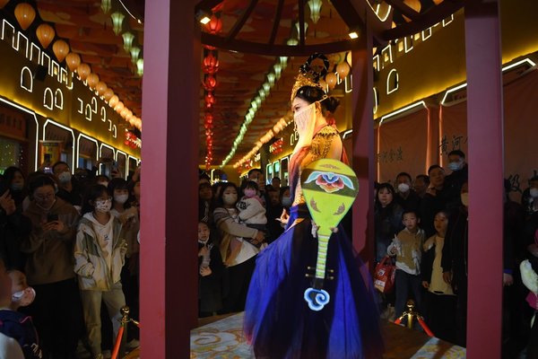 EconomyInFocus | Silk Road-Themed Night Market Ignites Economic Vitality of Lanzhou