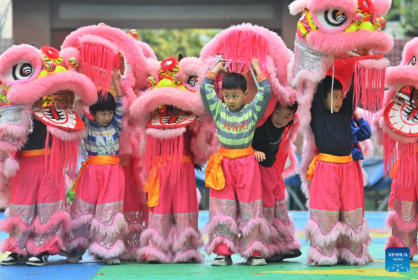 Lion Dance Integrated with School Education in Tengxian, S China