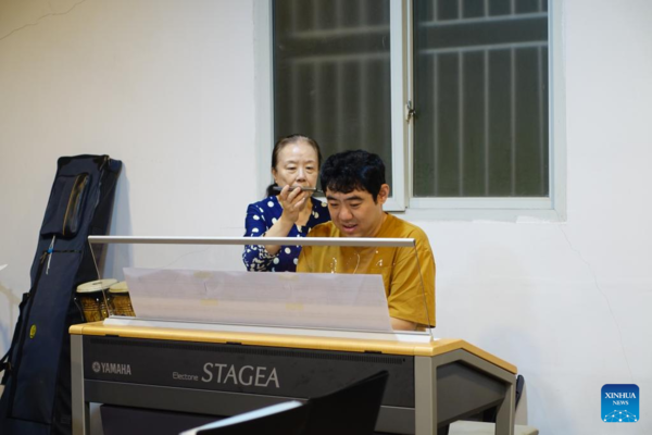 Feature: Music Ensemble in Shenzhen Unlocks Potential in 'Children of the Stars'