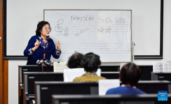 Hexi District of Tianjin Sets up University for Senior Citizens