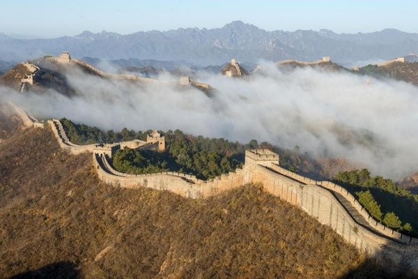 Chinese Young Blood Devote to Great Wall Protection