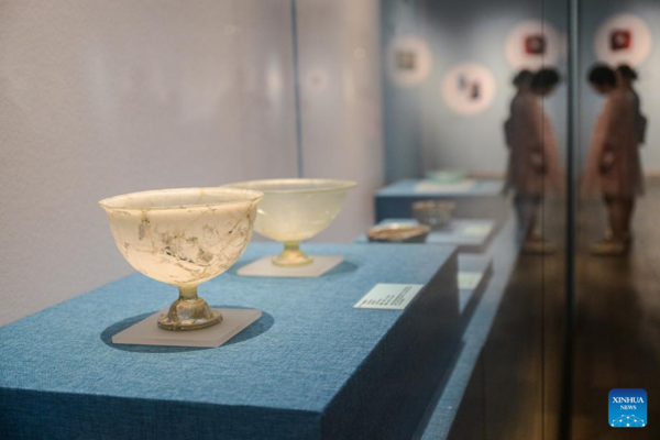 Silk Road Glassware Exhibition Held in Haikou, S China