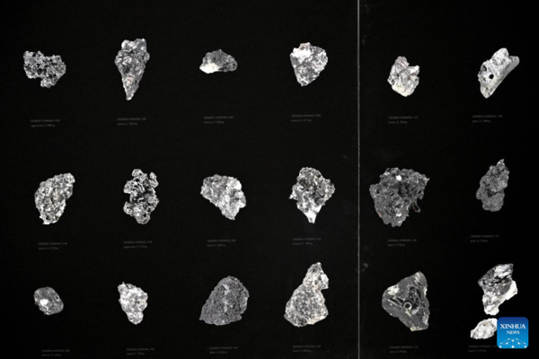 Exhibition Themed on Lunar Soil Research Achievements Held in East China