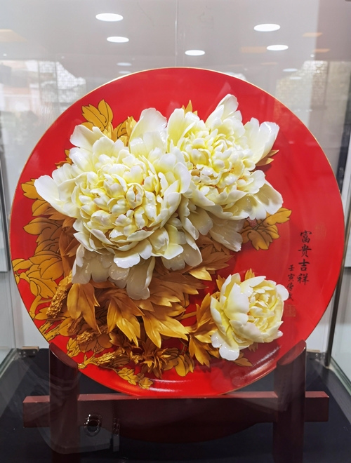 Porcelain Preserves Everlasting Beauty of Peonies in Luoyang