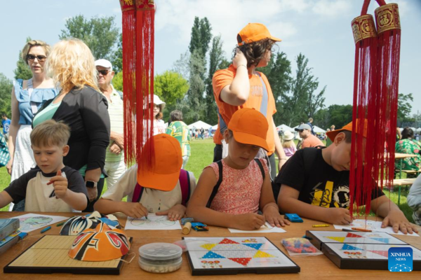 Feature: Int'l Children's Day Celebrated in Budapest with Splash of Chinese Culture