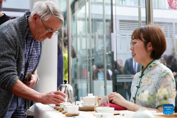 China Cultural Center Hosts Salon to Promote Tea Culture in Brussels