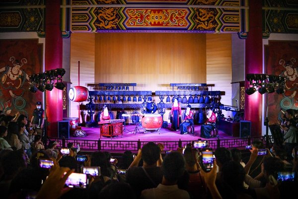 Landmarks in Time-Honored City of Xi'an: Ancient City Wall, Bell Tower and Drum Tower