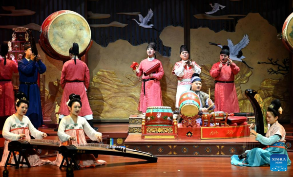 Tang Paradise Shows Life Style of Prosperous Tang Dynasty in Xi'an, NW China