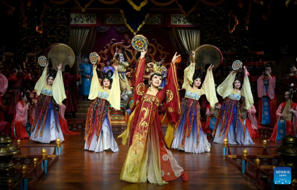 Tang Paradise Shows Life Style of Prosperous Tang Dynasty in Xi'an, NW China